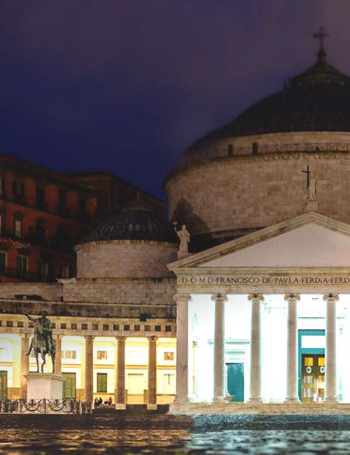 Piazza Plebiscito Napoli